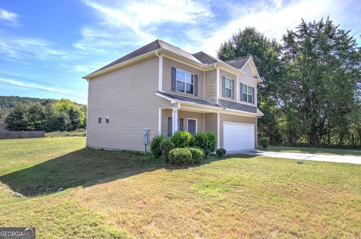 3 bedroom, 2.5 bathroom, 2,140 sq ft single family residence for sale at 102 Oak Ridge Drive, Aragon, GA 30104 — photo 3