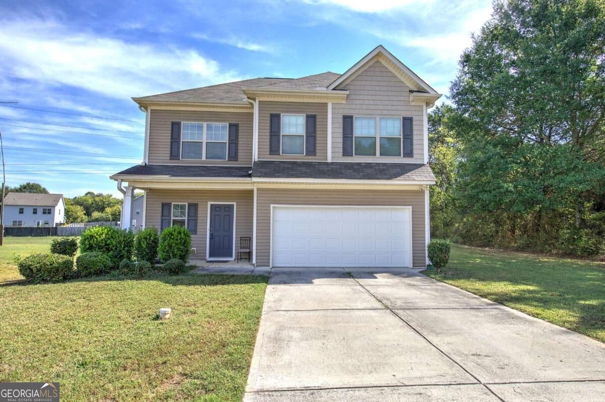 3 bedroom, 2.5 bathroom, 2,140 sq ft single family residence for sale at 102 Oak Ridge Drive, Aragon, GA 30104 — photo 1 of 43