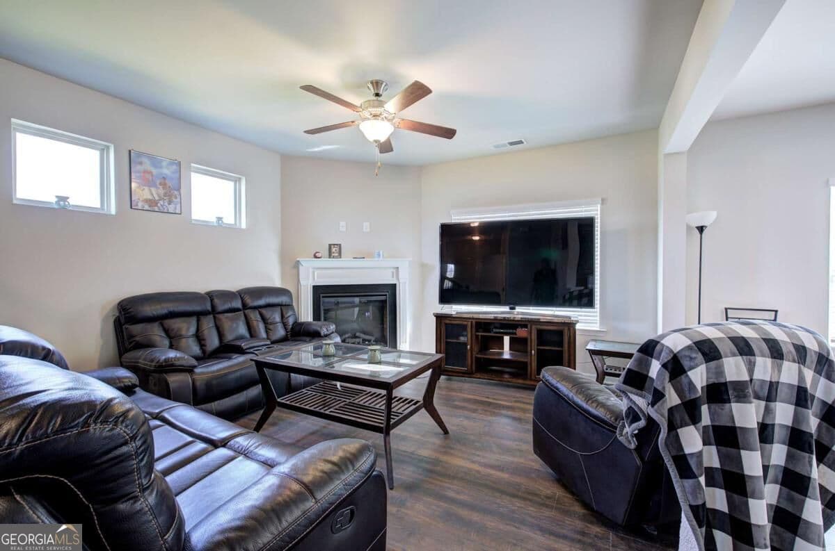 3 bedroom, 2.5 bathroom, 2,140 sq ft single family residence for sale at 102 Oak Ridge Drive, Aragon, GA 30104 — photo 9