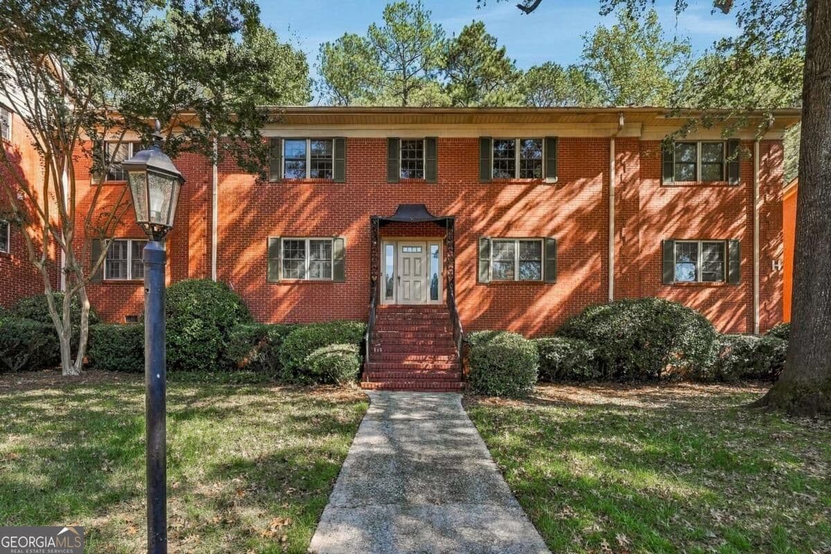 2 bedroom, 1.5 bathroom condominium for sale at 430 Lindbergh Drive H3, Atlanta, GA 30305 — photo 2
