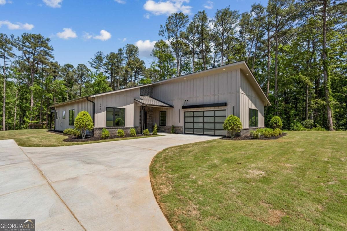 4 bedroom, 3 bathroom, 2,460 sq ft single family residence sold at 193 Laura Lake Road, Marietta, GA 30066