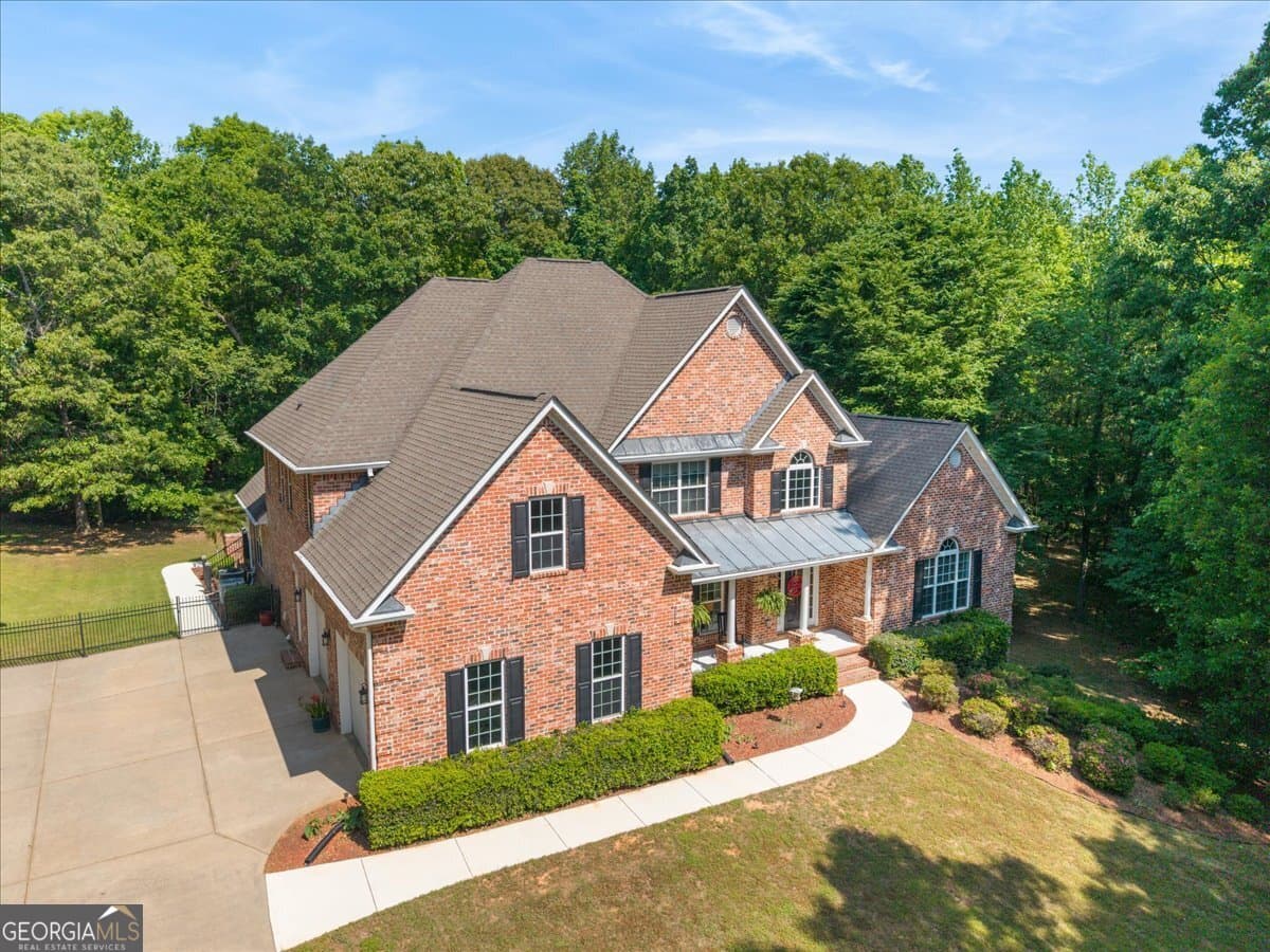 8 bedroom, 5 bathroom, 8,302 sq ft single family residence for sale at 1050 Cedar Grove Drive, Buckhead, GA 30625 — photo 2