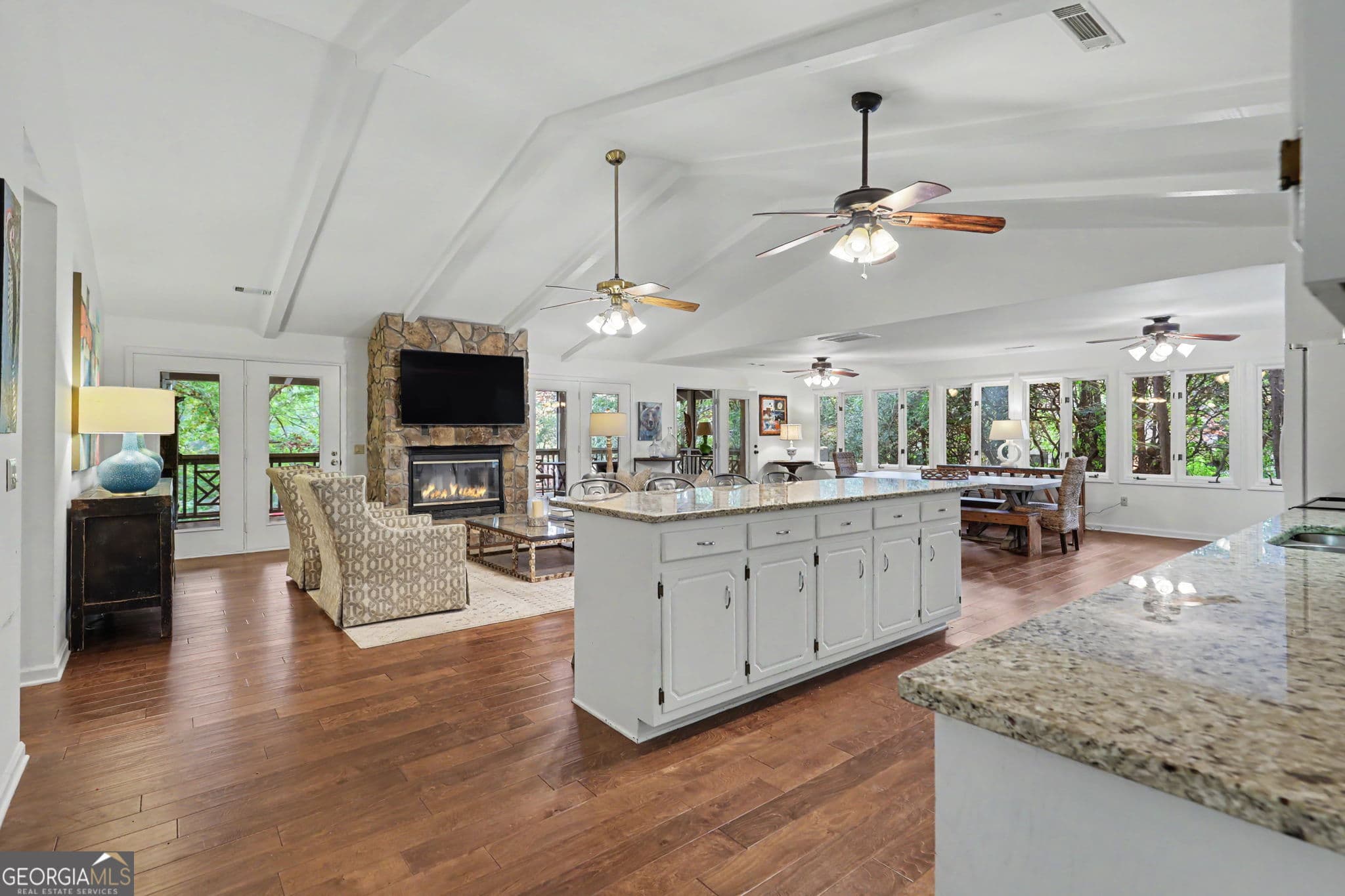 5 bedroom, 4 bathroom, 3,940 sq ft single family residence for sale at 922 Burton Mountain Road, Clarkesville, GA 30523 — photo 3