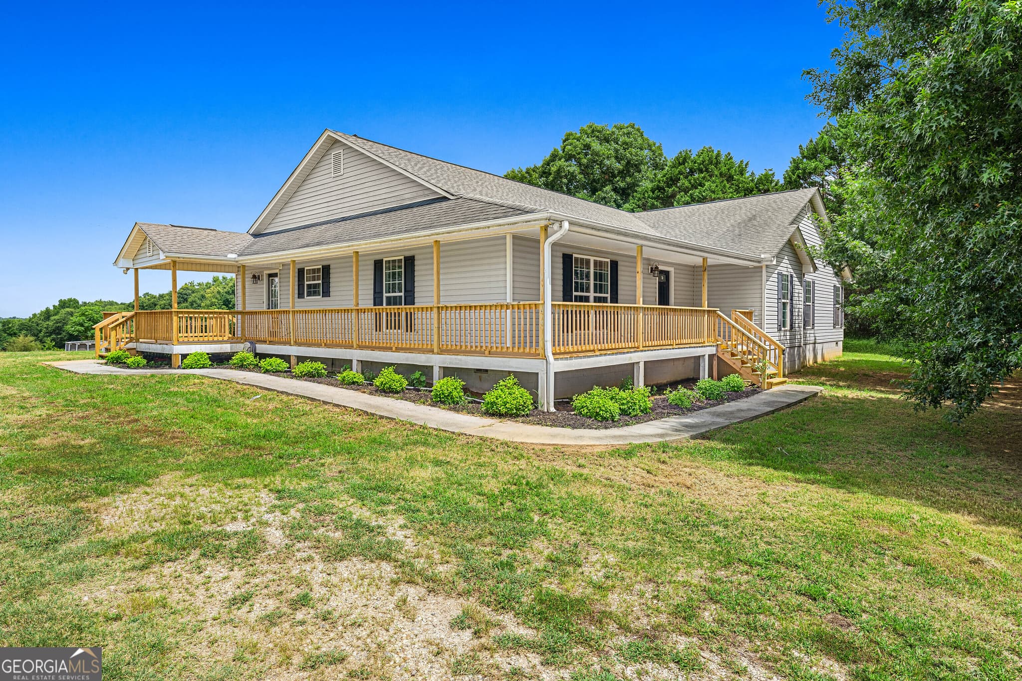 5 bedroom, 2 bathroom, 2,841 sq ft single family residence for sale at 3030 Pulliam Mill Road, Dewy Rose, GA 30634