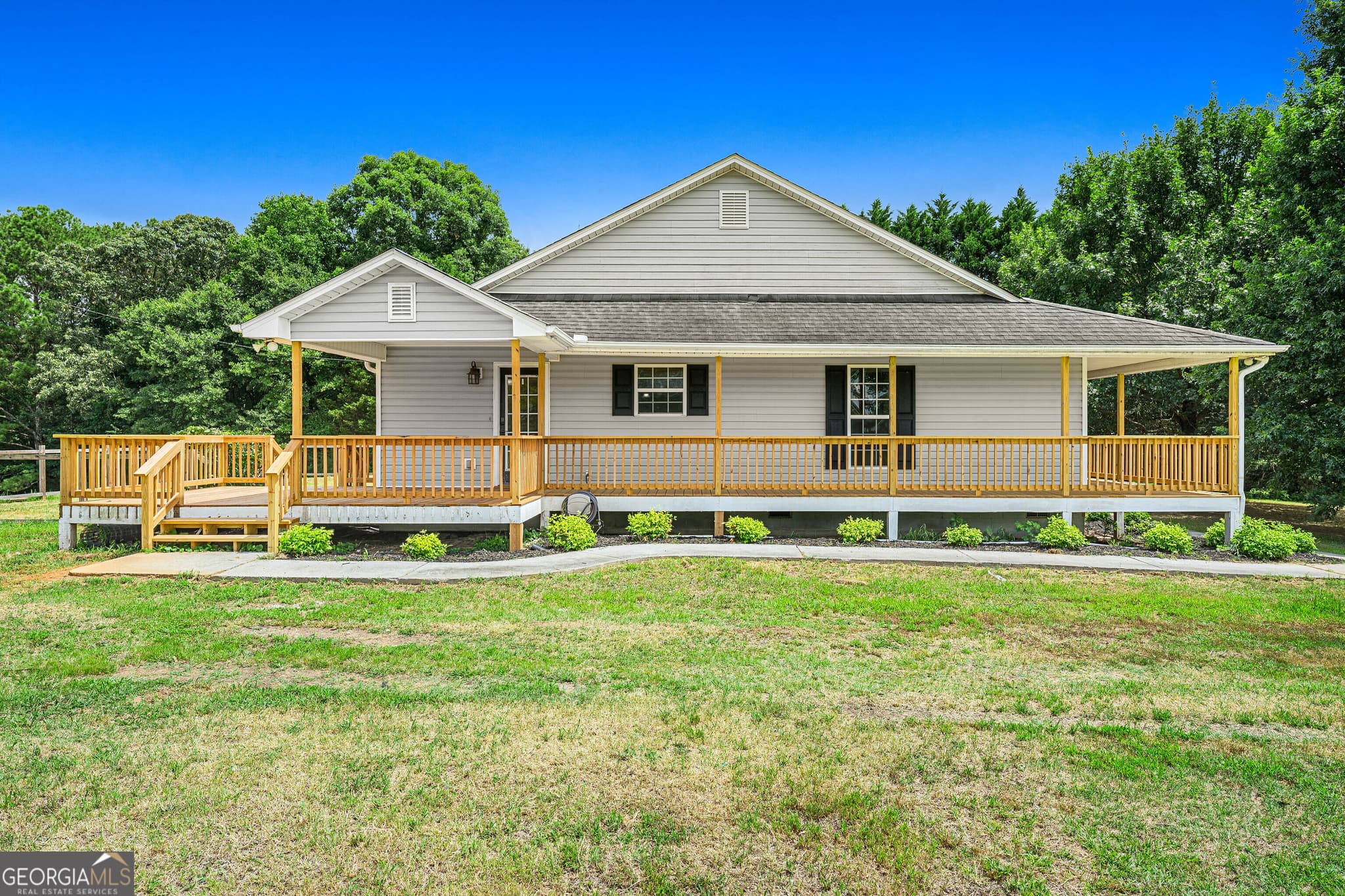 5 bedroom, 2 bathroom, 2,841 sq ft single family residence for sale at 3030 Pulliam Mill Road, Dewy Rose, GA 30634 — photo 8
