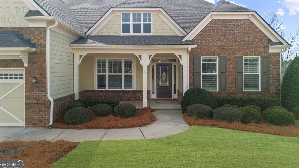 3 bedroom, 3.5 bathroom, 5,056 sq ft single family residence under contract at 3411 Red Tip Landing, Gainesville, GA 30504 — photo 3