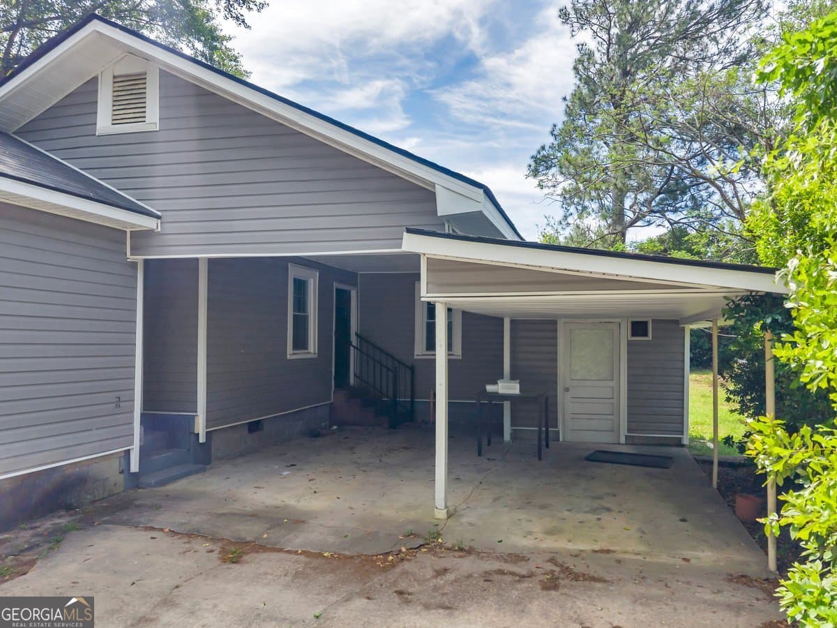 3 bedroom, 2 bathroom, 1,072 sq ft single family residence for sale at 211 E 5th Avenue, Cordele, GA 31015 — photo 7