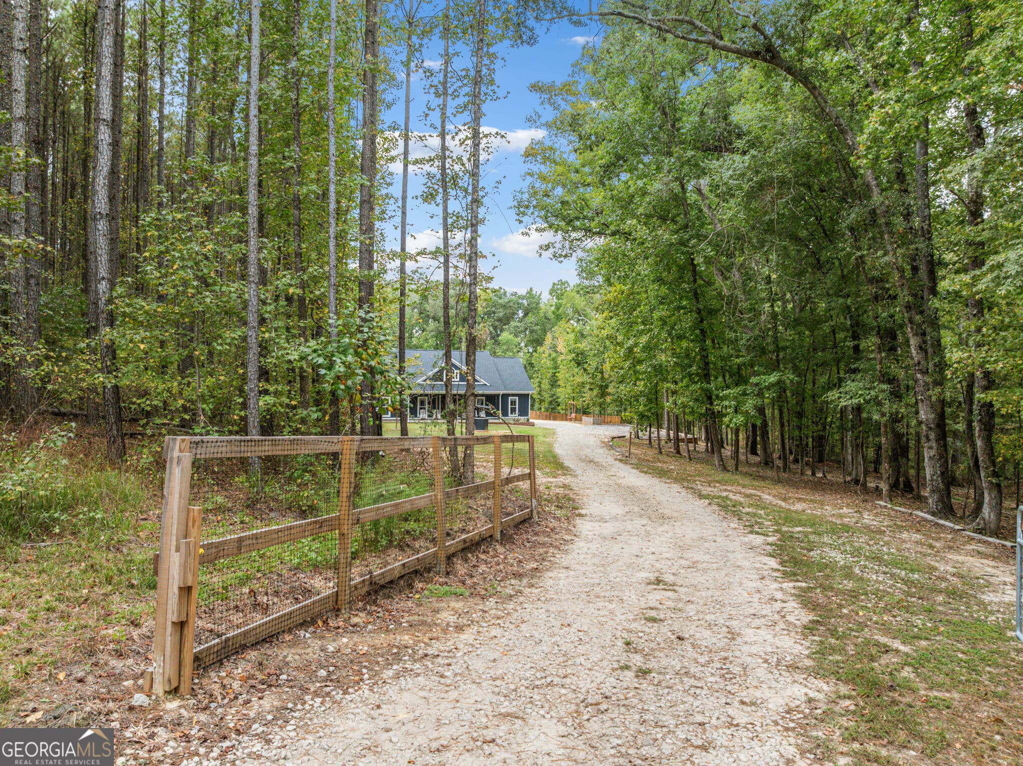 4 bedroom, 3 bathroom, 1,982 sq ft single family residence for sale at 1377 Winding Ridge Drive, Tignall, GA 30668 — photo 3