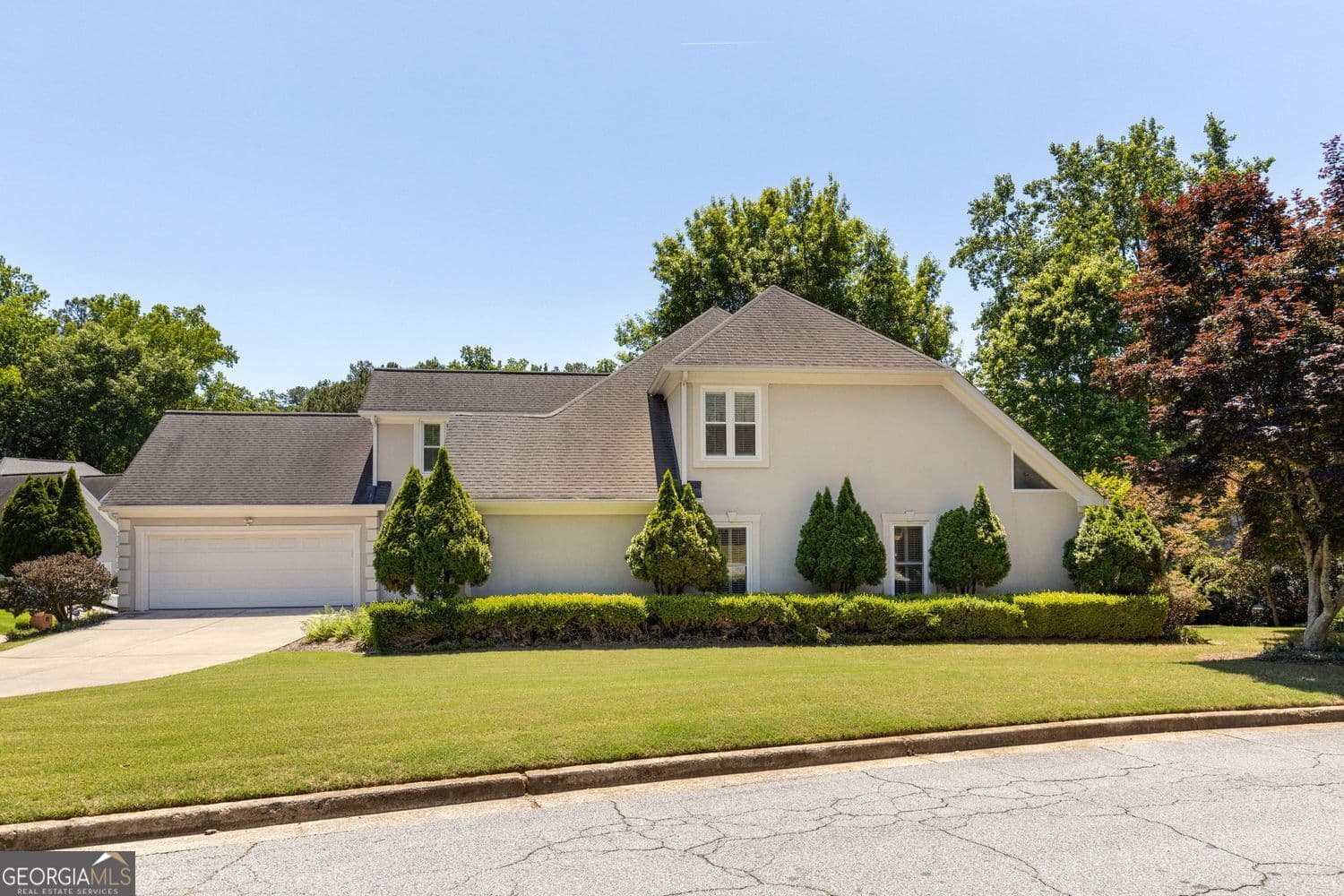 3 bedroom, 3.5 bathroom, 3,532 sq ft single family residence for sale at 3736 Harts Place, Atlanta, GA 30341 — photo 2