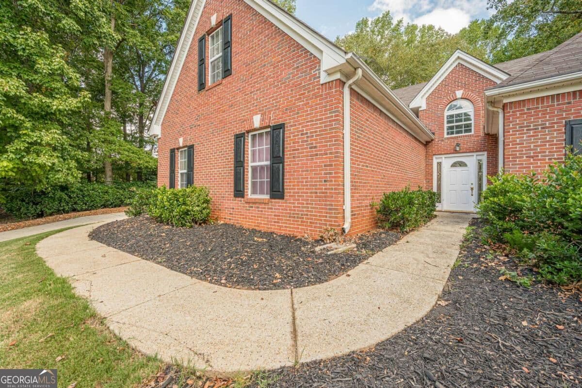 4 bedroom, 2.5 bathroom, 2,675 sq ft single family residence for sale at 36 Miners Way, Braselton, GA 30517 — photo 1 of 48