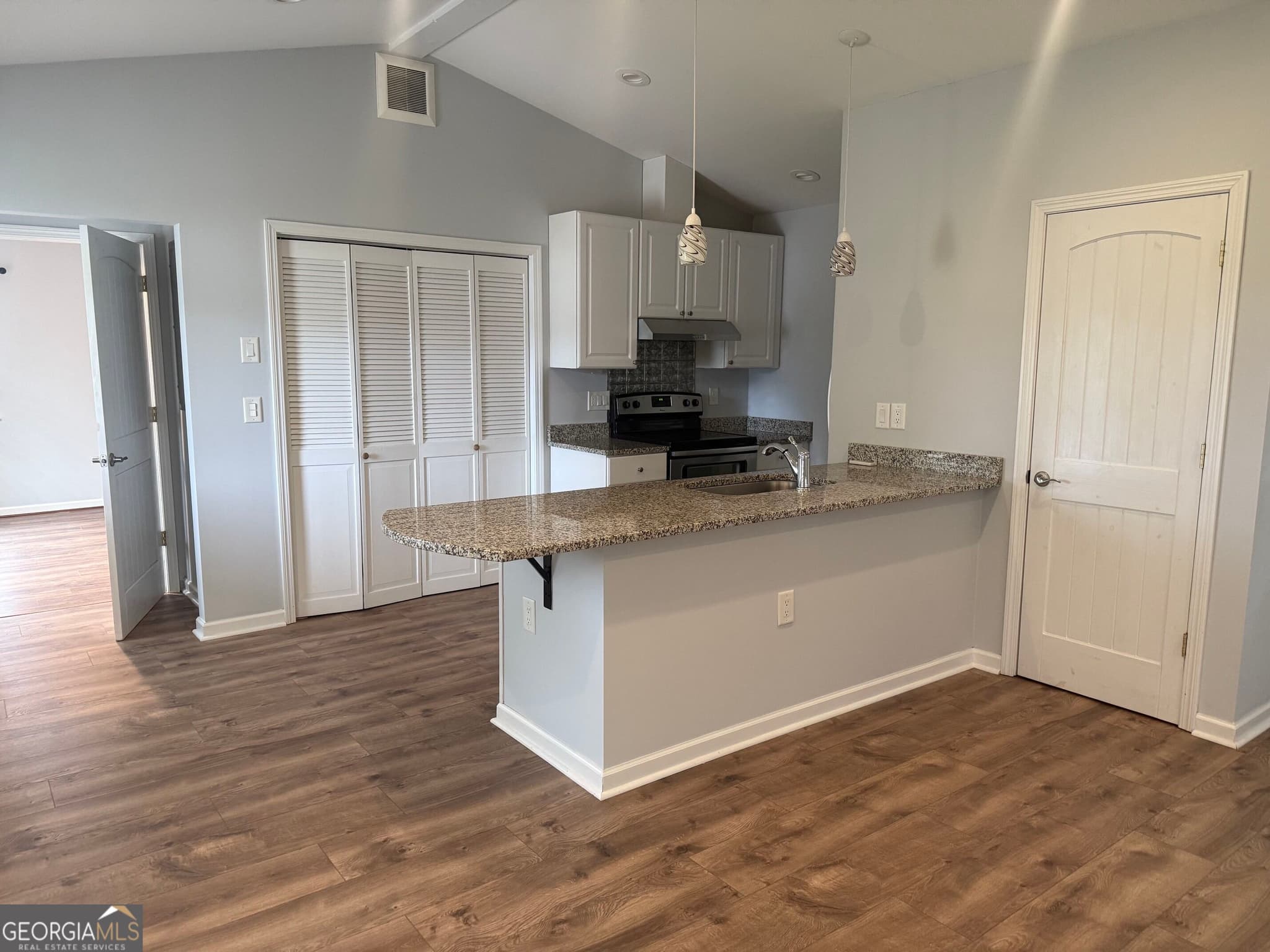 1 bedroom, 1 bathroom, 648 sq ft single family residence for rent at 830 Eagle Grove School Road, Canon, GA 30520 for $1,100 a month — photo 5