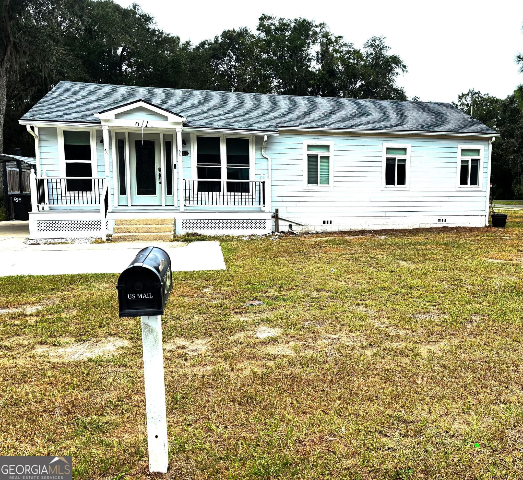 3 bedroom, 2 bathroom, 984 sq ft single family residence for sale at 611 Ann Street, St. Marys, GA 31558 — photo 1 of 13