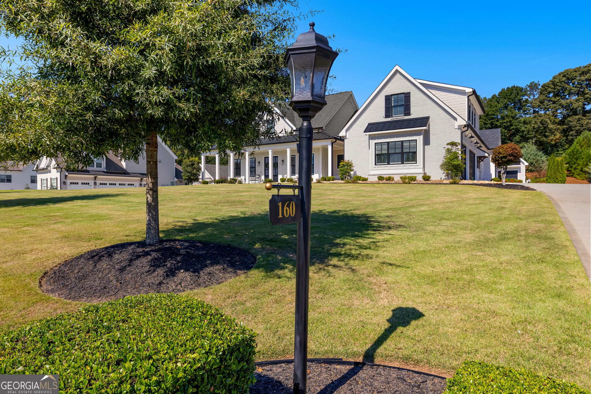 4 bedroom, 3.5 bathroom, 3,170 sq ft single family residence for sale at 160 Brayden Drive, Tyrone, GA 30290 — photo 4