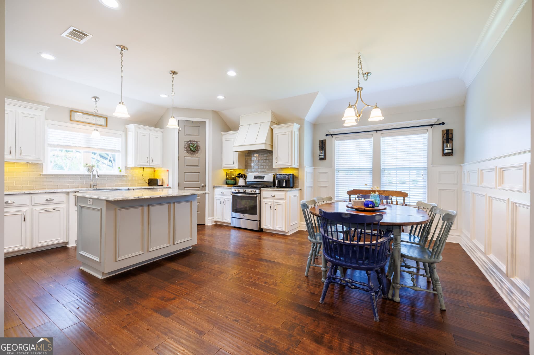 4 bedroom, 2 bathroom, 1,950 sq ft single family residence for sale at 33 Ruger Circle, Lakeland, GA 31635 — photo 8