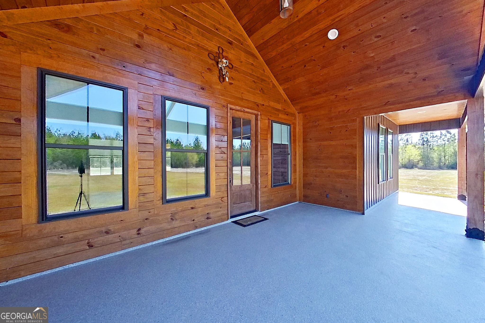 3 bedroom, 2 bathroom, 1,696 sq ft single family residence under contract at 4701 Riggins Road, Blackshear, GA 31516 — photo 3