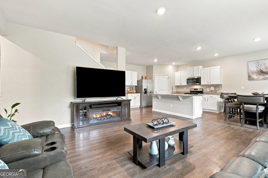 5 bedroom, 3 bathroom, 2,511 sq ft single family residence for sale at 122 Russell Road, Pendergrass, GA 30567 — photo 9
