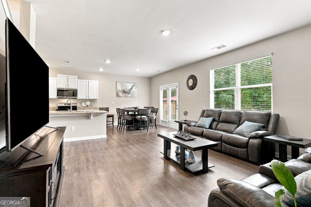 5 bedroom, 3 bathroom, 2,511 sq ft single family residence for sale at 122 Russell Road, Pendergrass, GA 30567 — photo 8