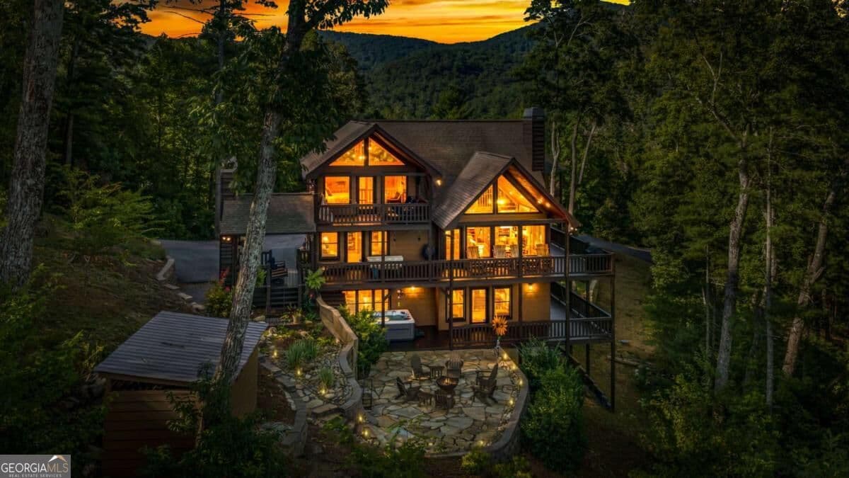 5 bedroom, 4 bathroom, 4,995 sq ft cabin,single family residence for sale at 321 Quail Ridge Road, Epworth, GA 30541 — photo 2