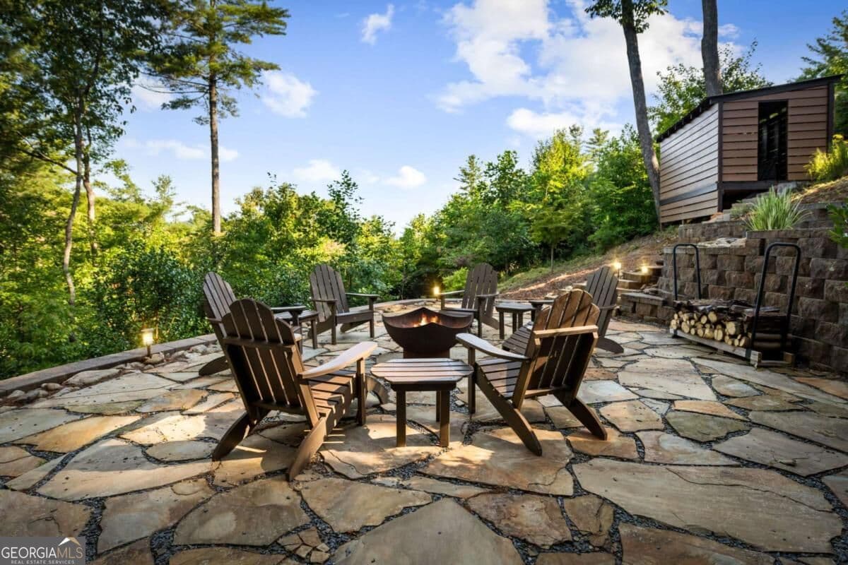 5 bedroom, 4 bathroom, 4,995 sq ft cabin,single family residence for sale at 321 Quail Ridge Road, Epworth, GA 30541 — photo 7