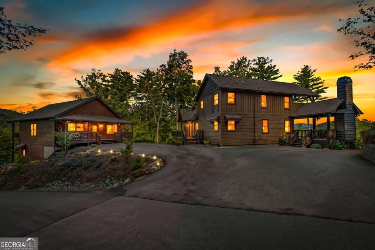 5 bedroom, 4 bathroom, 4,995 sq ft cabin,single family residence for sale at 321 Quail Ridge Road, Epworth, GA 30541