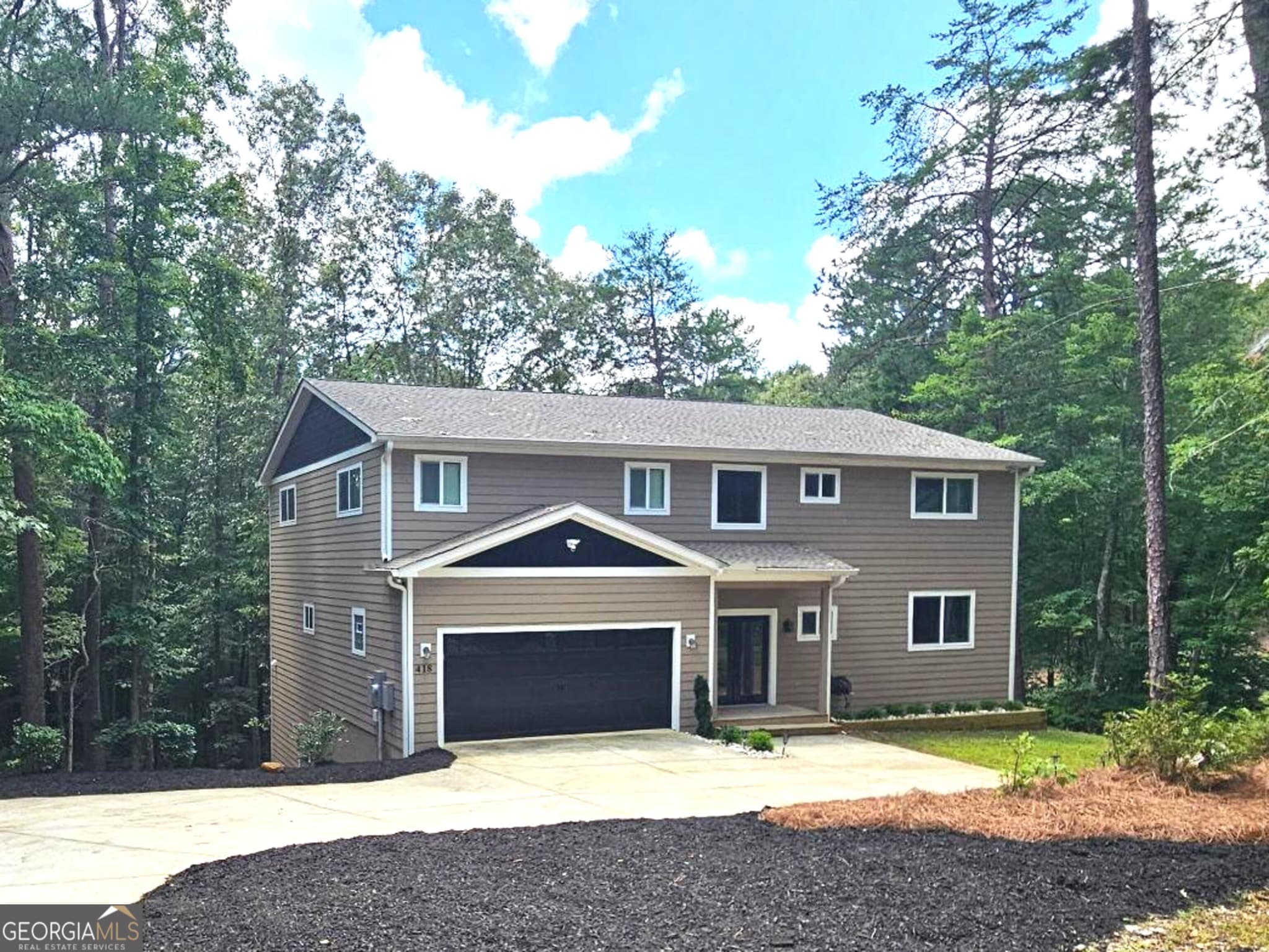 4 bedroom, 4.5 bathroom, 4,551 sq ft single family residence for sale at 418 Wilfar Strasse, Helen, GA 30545 — photo 2