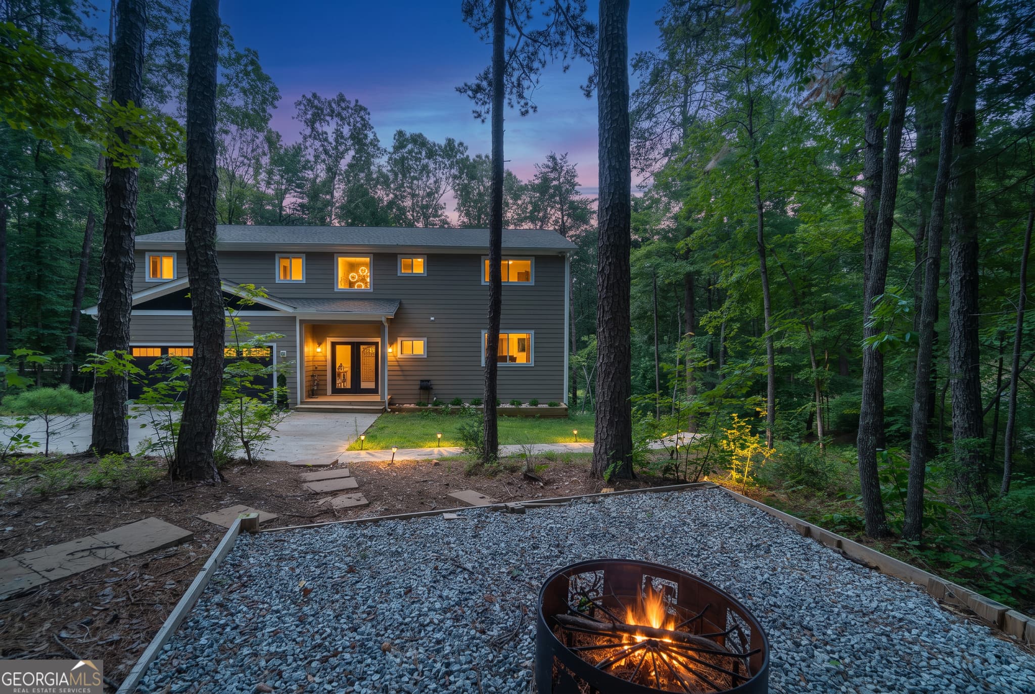 4 bedroom, 4.5 bathroom, 4,551 sq ft single family residence for sale at 418 Wilfar Strasse, Helen, GA 30545 — photo 1 of 54