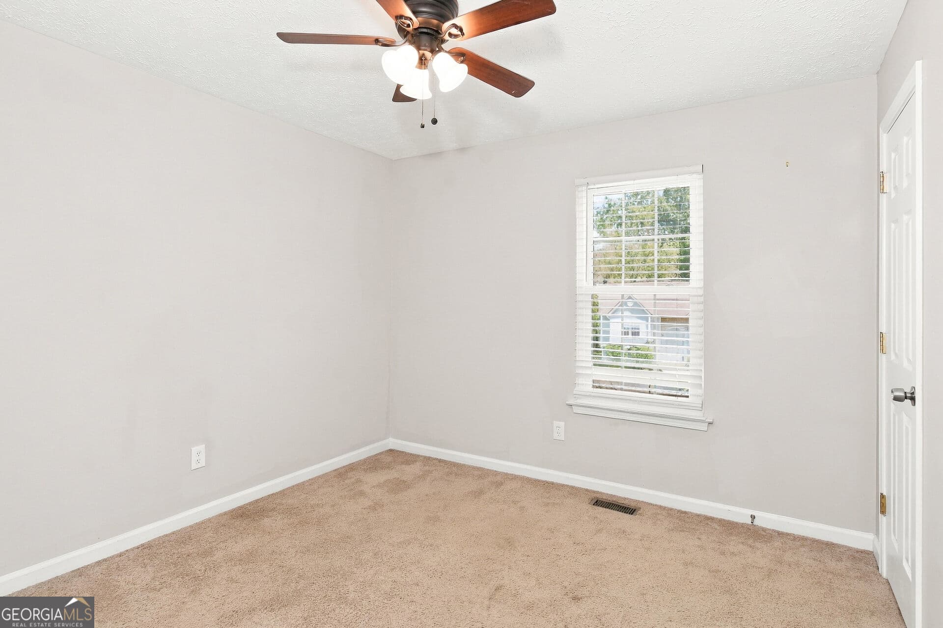 4 bedroom, 3 bathroom, 2,674 sq ft single family residence for sale at 78 Summer Lake Place, Dallas, GA 30157 — photo 10