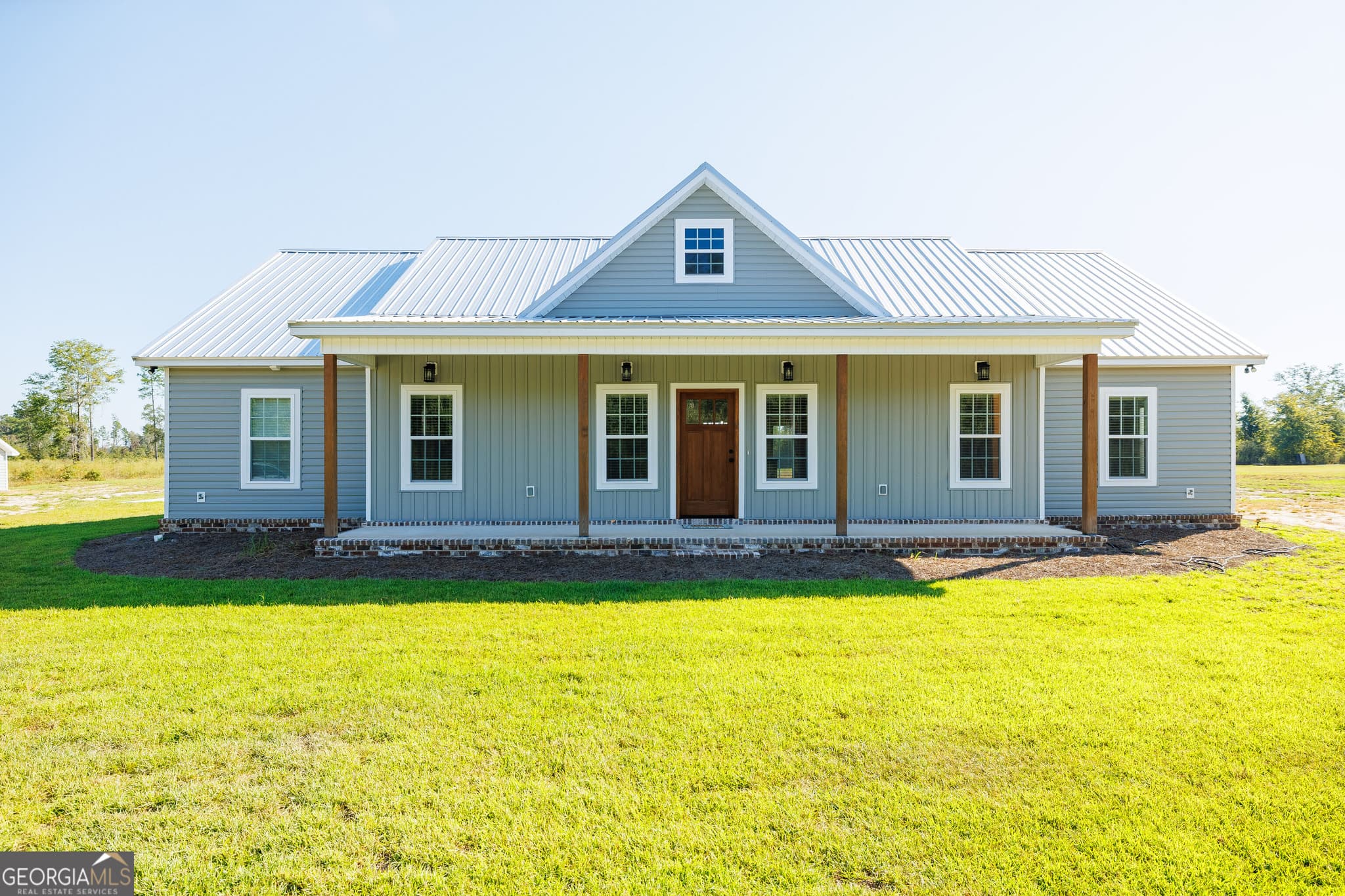 3 bedroom, 2.5 bathroom, 2,007 sq ft single family residence for sale at 72 River Road, Lakeland, GA 31635 — photo 1 of 44