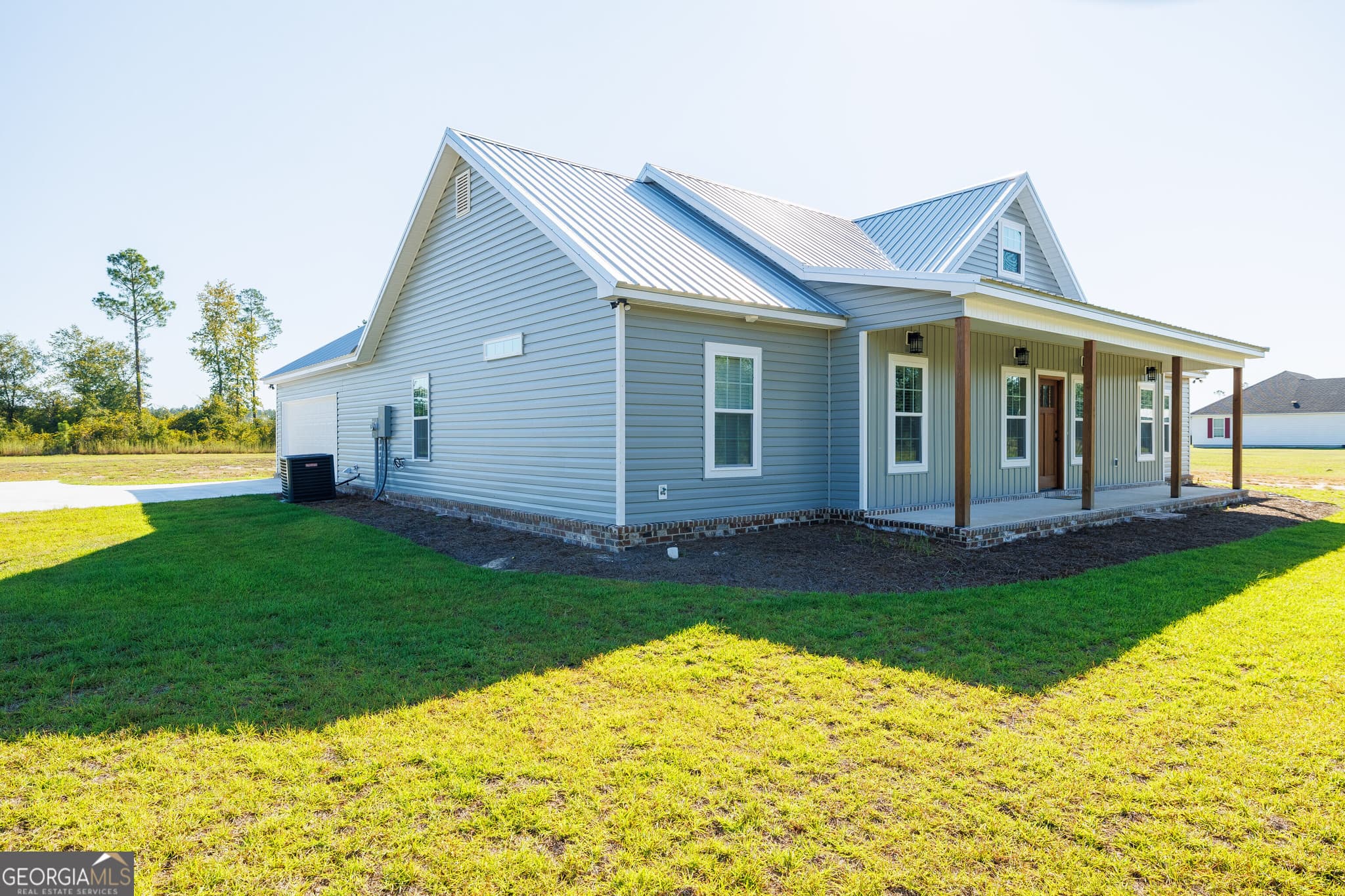 3 bedroom, 2.5 bathroom, 2,007 sq ft single family residence for sale at 72 River Road, Lakeland, GA 31635 — photo 4