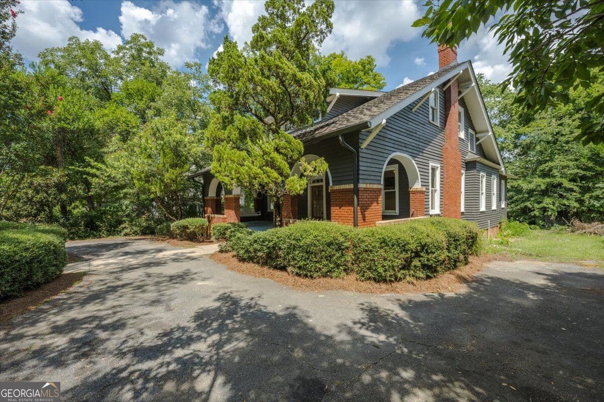 4 bedroom, 3 bathroom, 3,325 sq ft single family residence for sale at 164 Oakhaven Avenue, Macon, GA 31204 — photo 2