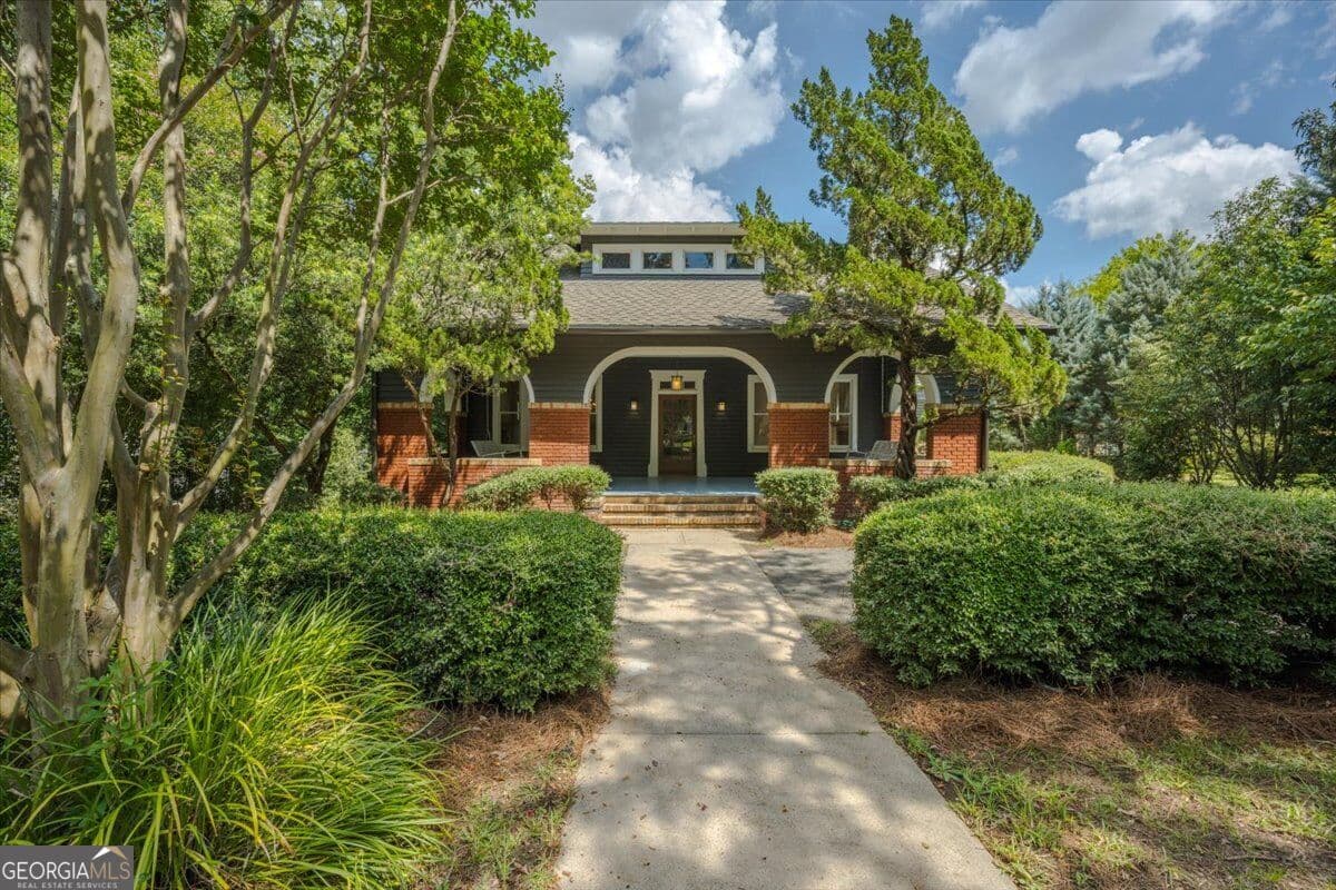 4 bedroom, 3 bathroom, 3,325 sq ft single family residence for sale at 164 Oakhaven Avenue, Macon, GA 31204 — photo 1 of 46