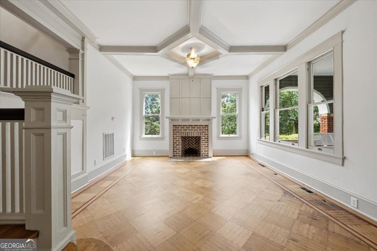 4 bedroom, 3 bathroom, 3,325 sq ft single family residence for sale at 164 Oakhaven Avenue, Macon, GA 31204 — photo 4