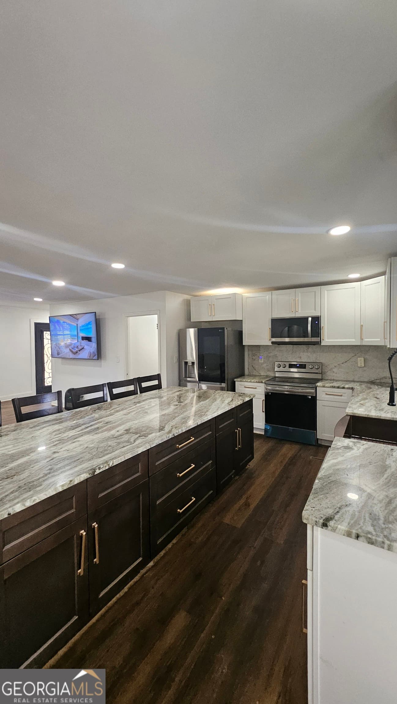 5 bedroom, 4 bathroom, 2,600 sq ft single family residence for sale at 4360 SW Stonewall Tell Road, College Park, GA 30349 — photo 6