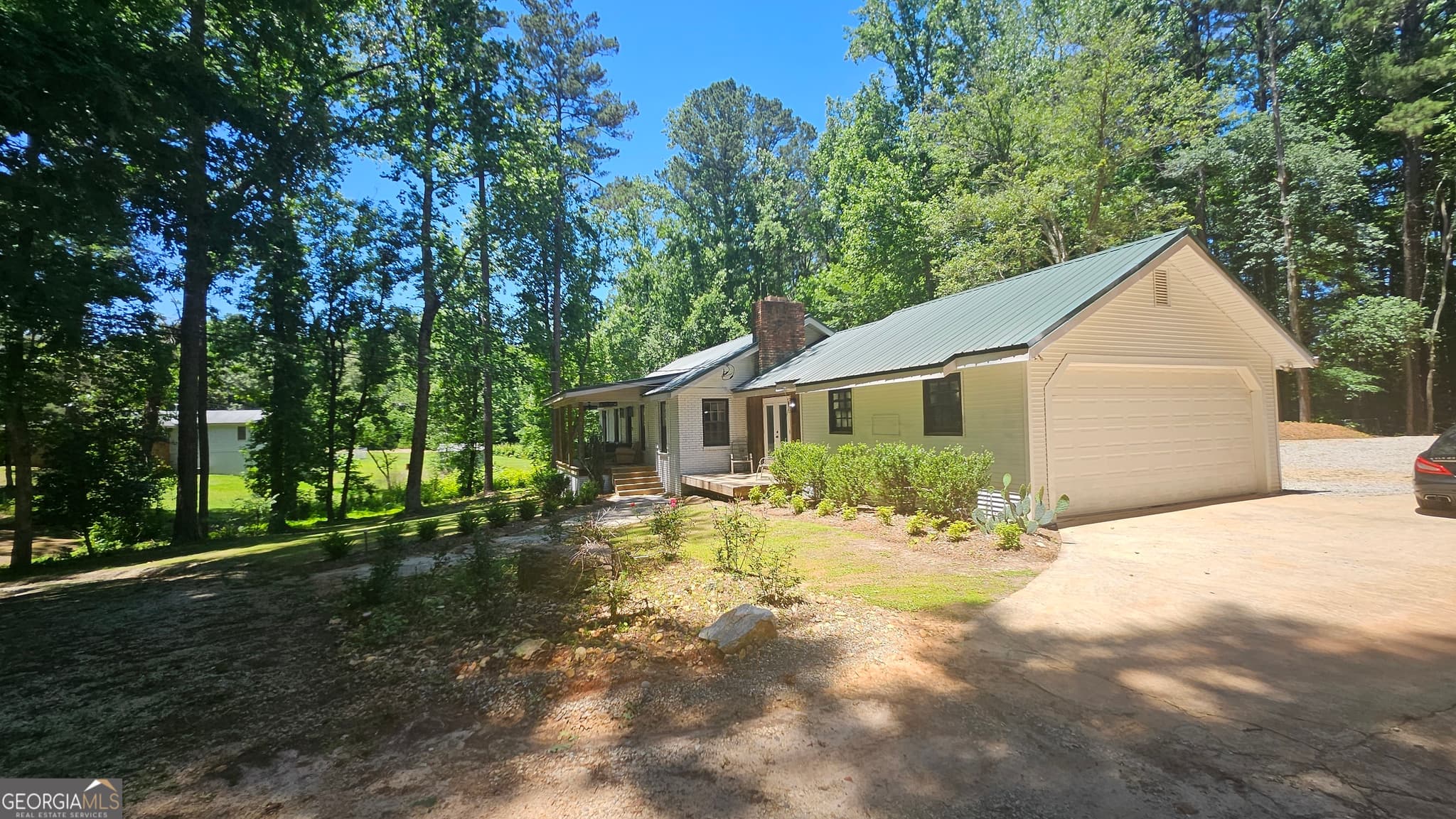 5 bedroom, 4 bathroom, 2,600 sq ft single family residence for sale at 4360 SW Stonewall Tell Road, College Park, GA 30349 — photo 3