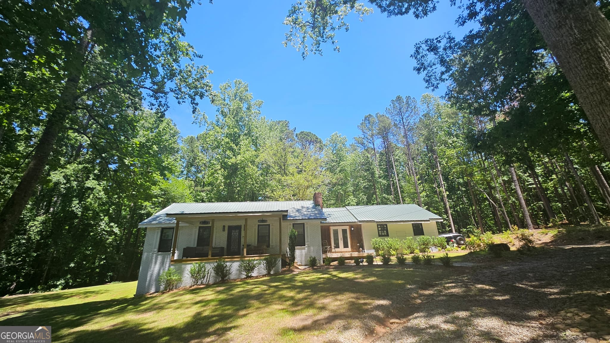 5 bedroom, 4 bathroom, 2,600 sq ft single family residence for sale at 4360 SW Stonewall Tell Road, College Park, GA 30349 — photo 1 of 49