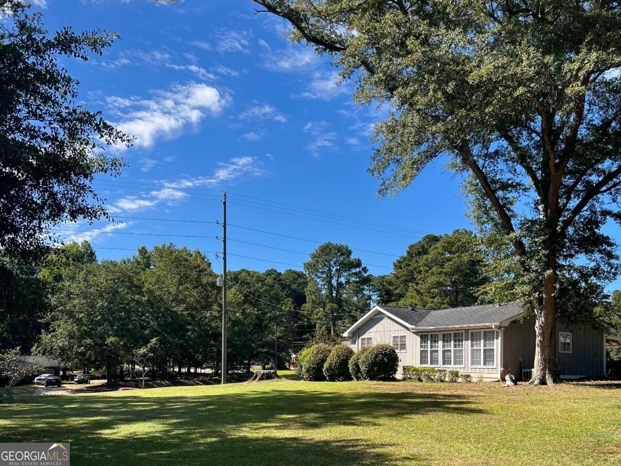 3 bedroom, 1.5 bathroom, 1,880 sq ft single family residence for sale at 3144 Highway 20, Conyers, GA 30013 — photo 7