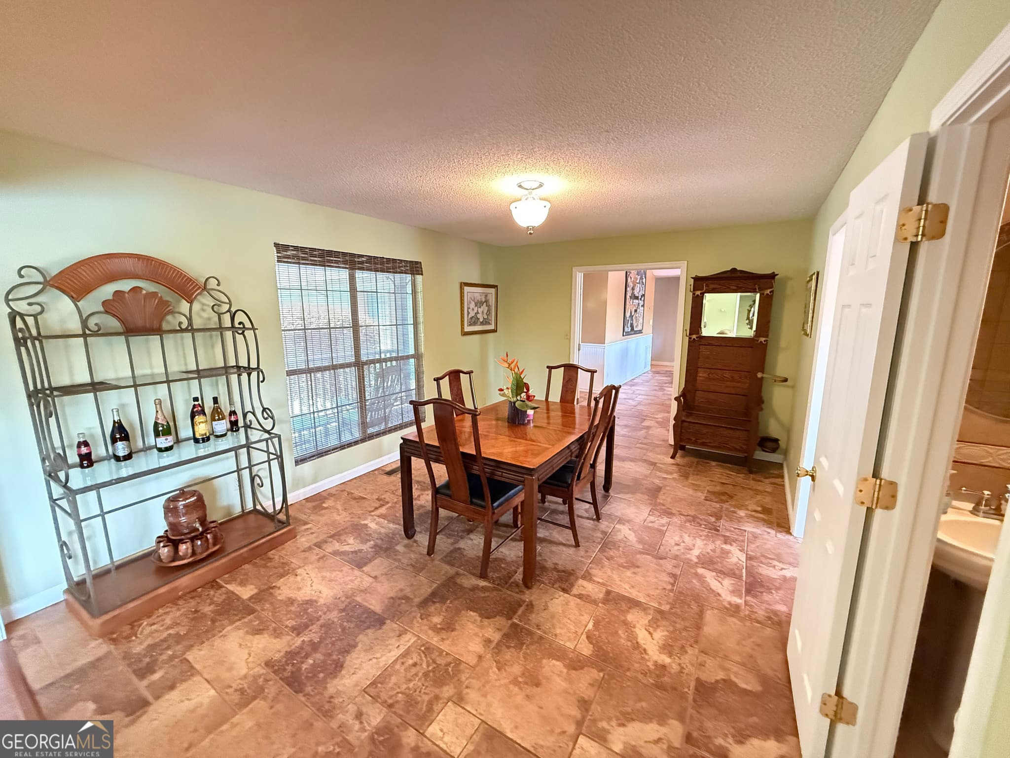 5 bedroom, 4.5 bathroom, 4,411 sq ft single family residence for sale at 81 Mariners Drive, Milledgeville, GA 31061 — photo 10