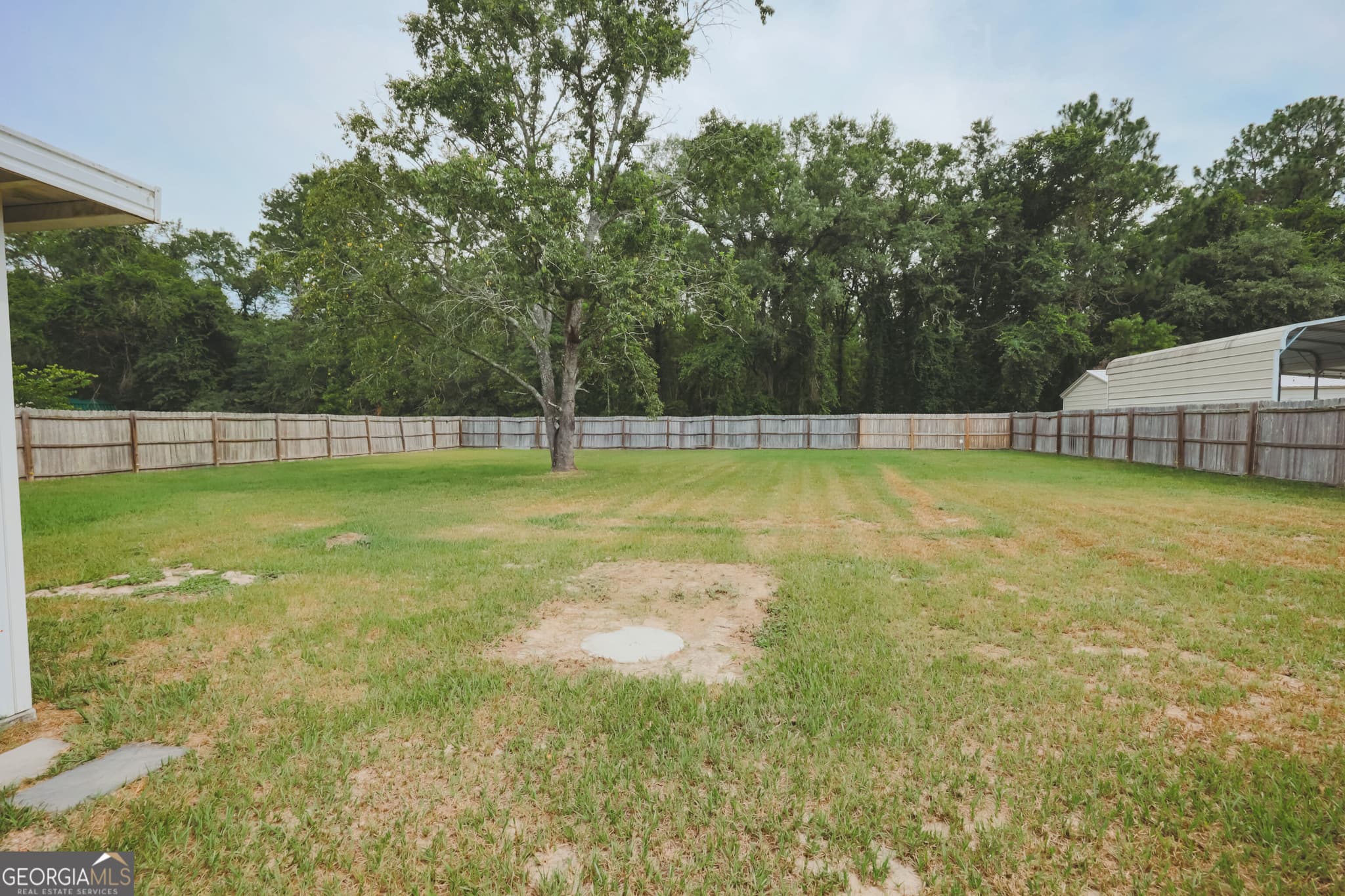 3 bedroom, 2 bathroom, 1,327 sq ft single family residence for sale at 4063 Meadow Circle, Blackshear, GA 31516 — photo 4