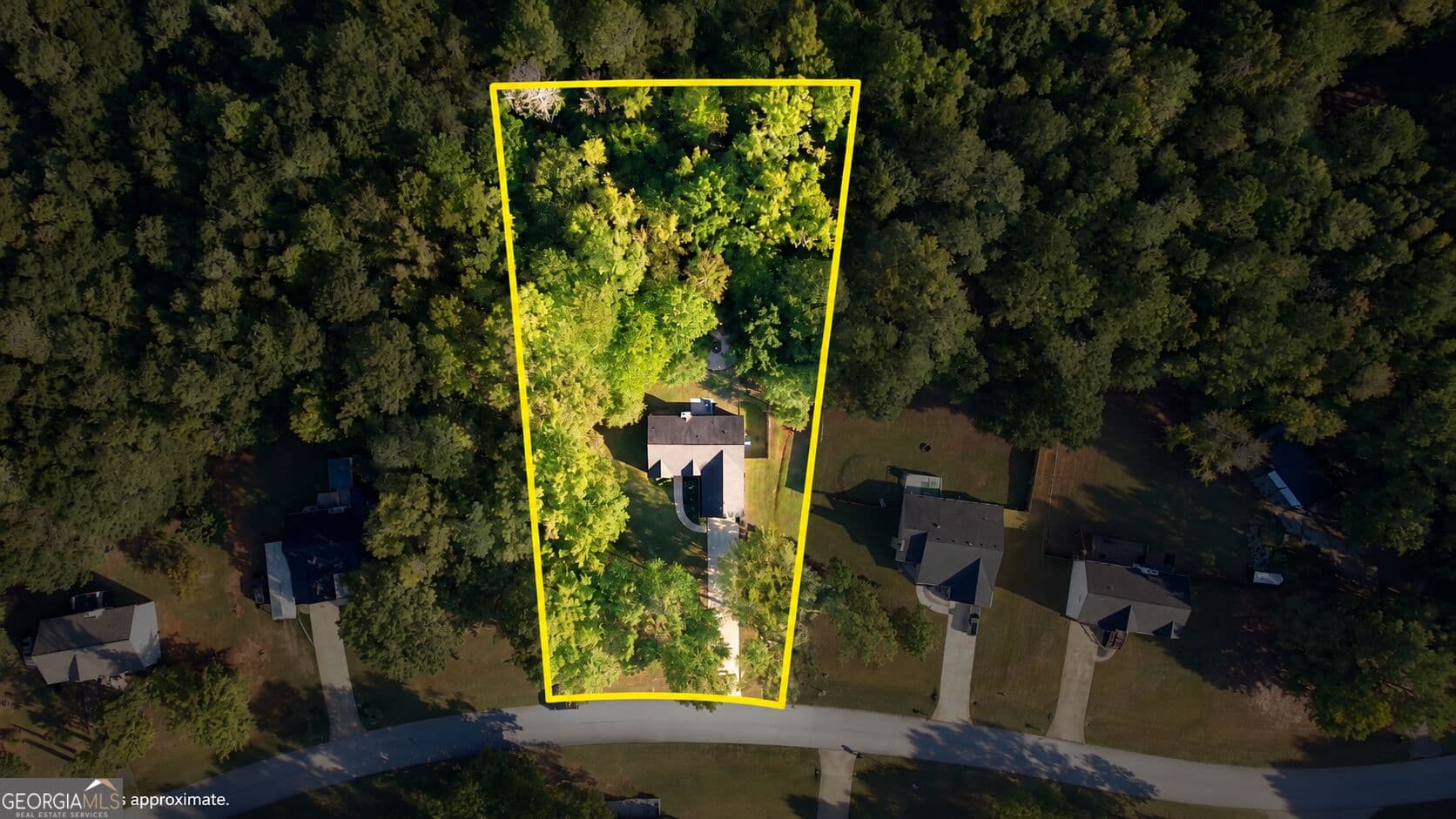 3 bedroom, 2 bathroom, 1,475 sq ft single family residence for sale at 70 Alcovy Circle, Covington, GA 30014 — photo 2