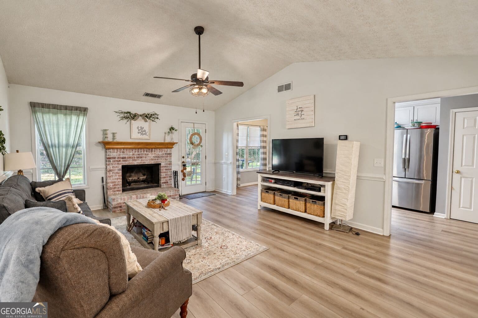 3 bedroom, 2 bathroom, 1,475 sq ft single family residence for sale at 70 Alcovy Circle, Covington, GA 30014 — photo 5