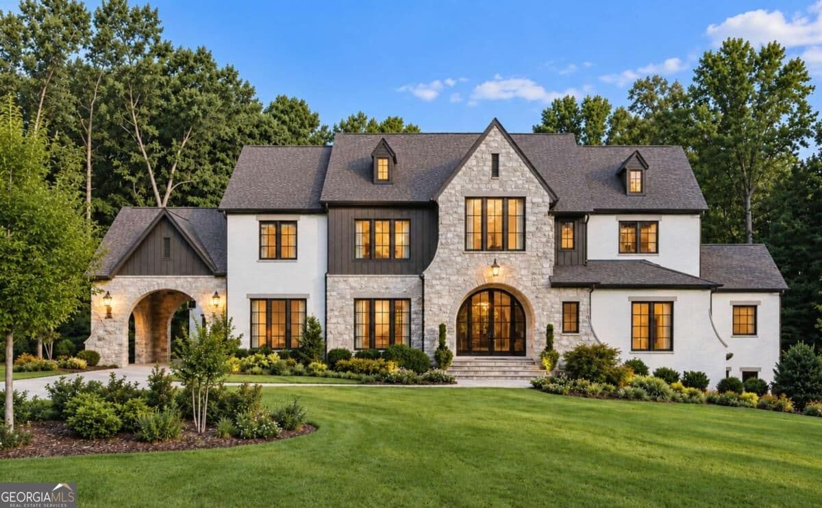 6 bedroom, 7 bathroom, 7,595 sq ft single family residence for sale at 1000 Overlook Terrace, Ball Ground, GA 30107