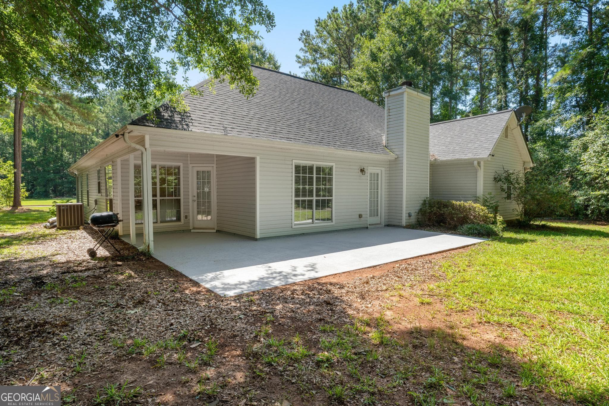 4 bedroom, 2 bathroom, 1,956 sq ft single family residence for sale at 420 Ray Way, Jenkinsburg, GA 30234 — photo 7