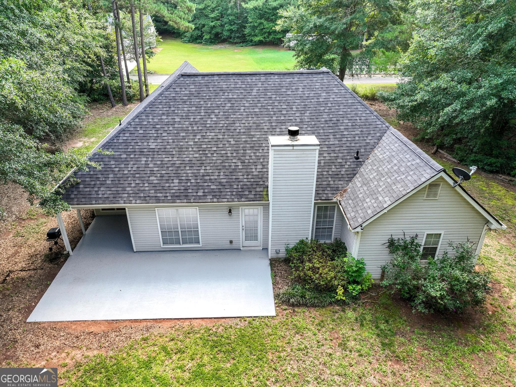 4 bedroom, 2 bathroom, 1,956 sq ft single family residence for sale at 420 Ray Way, Jenkinsburg, GA 30234 — photo 8