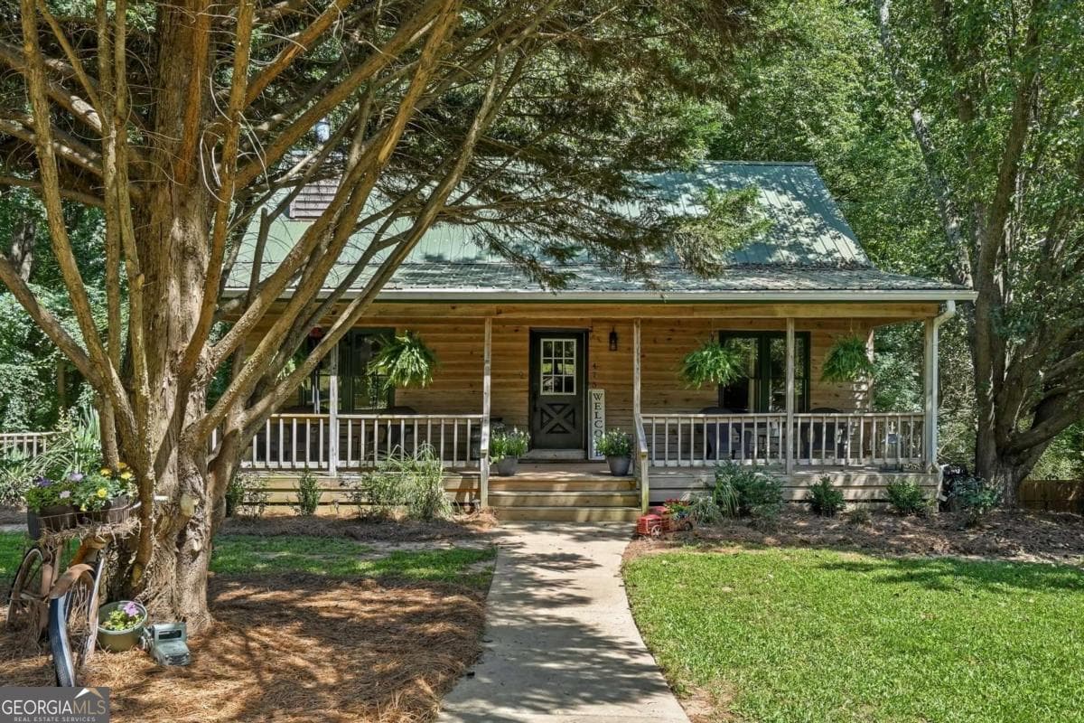 4 bedroom, 2 bathroom, 2,560 sq ft single family residence for sale at 475 Pendergrass Road, Winder, GA 30680 — photo 1 of 26