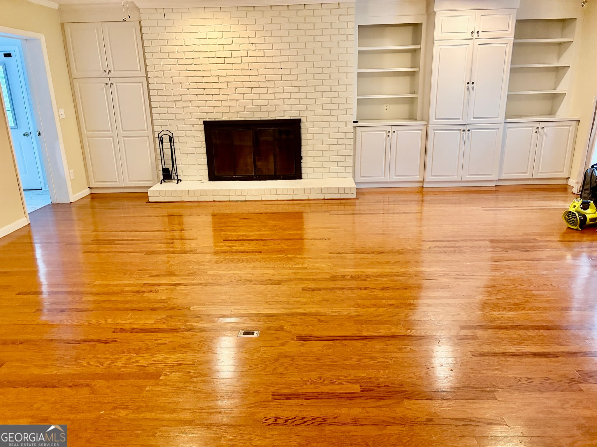 4 bedroom, 2.5 bathroom, 2,593 sq ft single family residence for sale at 323 Trammell Street, Calhoun, GA 30701 — photo 6