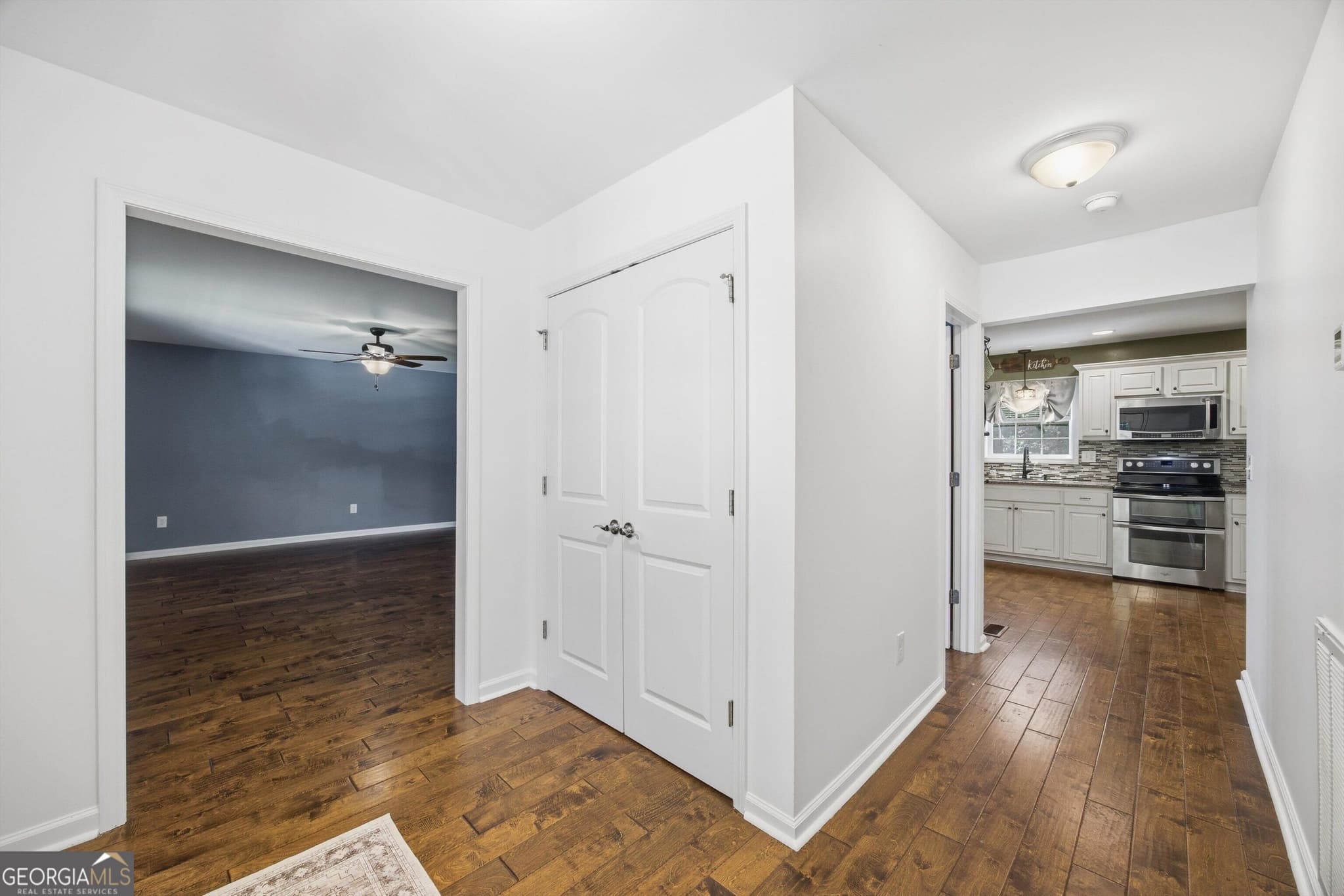 4 bedroom, 3.5 bathroom, 2,598 sq ft single family residence for rent at 117 S Forest Road, Chickamauga, GA 30707 for $2,700 a month — photo 6