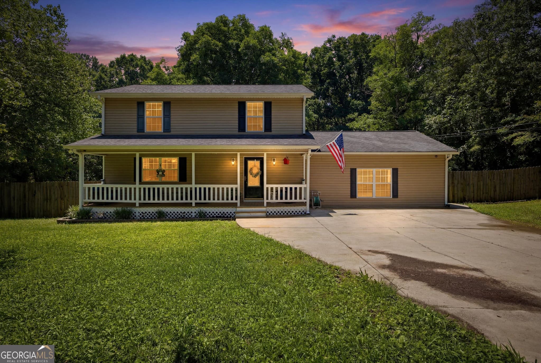 4 bedroom, 3.5 bathroom, 2,598 sq ft single family residence for rent at 117 S Forest Road, Chickamauga, GA 30707 for $2,700 a month — photo 1 of 51