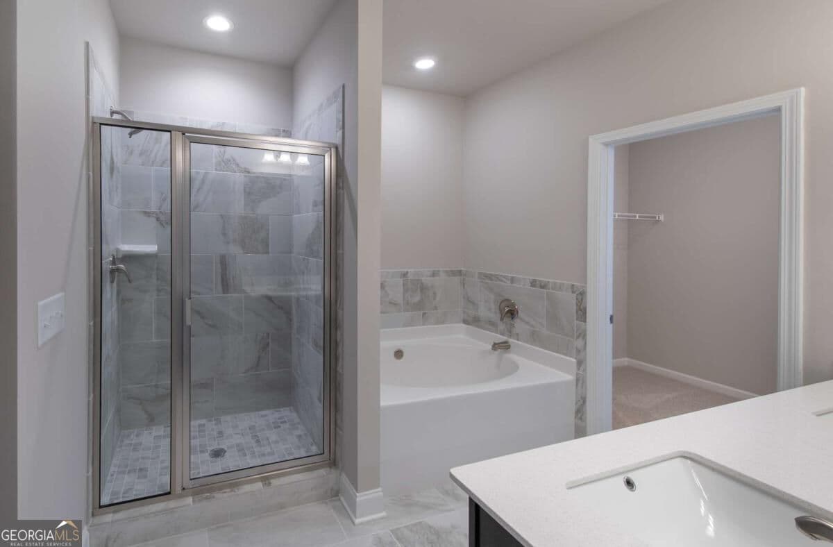 3 bedroom, 2.5 bathroom, 2,100 sq ft townhouse for sale at 5357 Gray Birch Bend 91, Flowery Branch, GA 30542 — photo 9