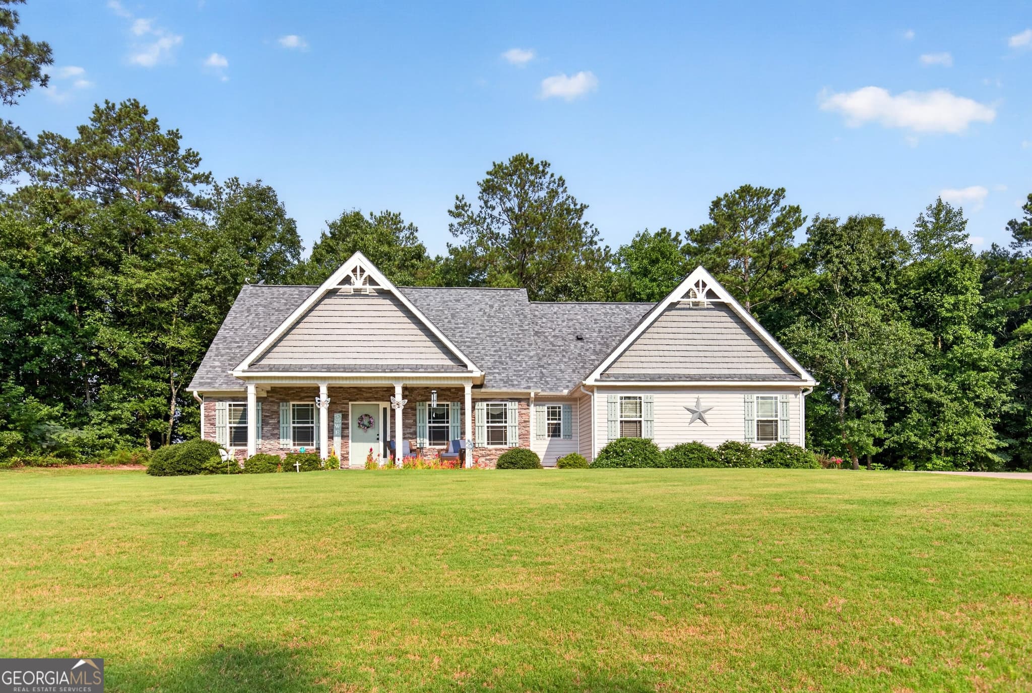 4 bedroom, 3 bathroom, 2,185 sq ft single family residence for sale at 225 Cole Forest Boulevard, Barnesville, GA 30204 — photo 2