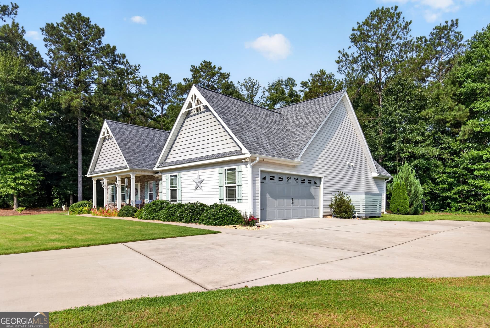 4 bedroom, 3 bathroom, 2,185 sq ft single family residence for sale at 225 Cole Forest Boulevard, Barnesville, GA 30204 — photo 6